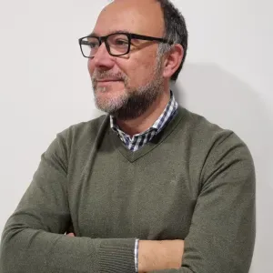 Procuro empregada de limpeza