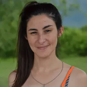 Baby-sitter expérimentée à Houilles.