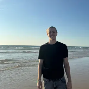 Baby-sitter situé au alentours de mantes la jolie 