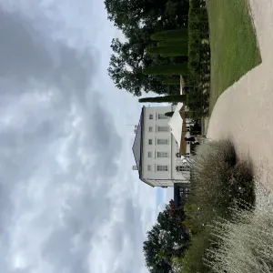 Baby sitter expérimenté avec 1 ans d'experience