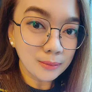 Nurse; Looking for fulltime or part time babysitting