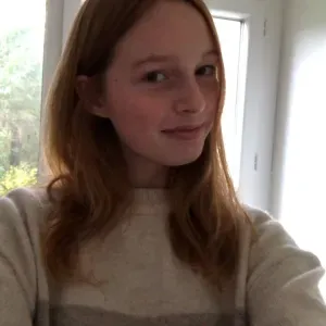 Baby-sitter disponible à Bordeaux  ( + vers Mérignac)