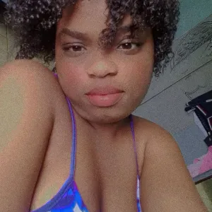 Baby sitter expérimenté à Kourou 