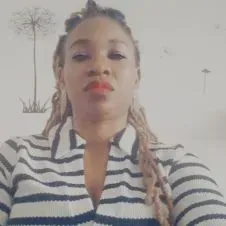 J'ai 4 ans d'expérience, j'ai des heures disponible et reche