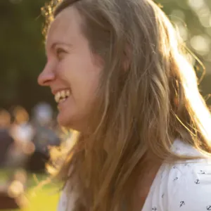 Baby-sitter diplômée Auxiliaire de l'enfance à Ophain