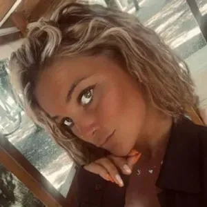 Éducatrice de jeunes enfants dispo pour gardes le week-end