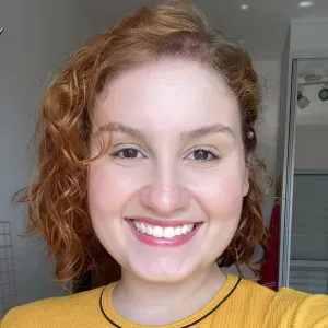 Garde d'enfants douce et créative - baby-sitter expérimentée