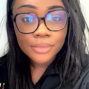 Baby-sitter sérieuse et disponible en Essonne