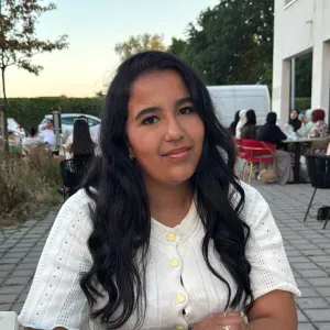Baby-sitter sérieuse avec plus de 2 ans d'expérience 