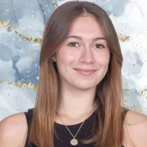 Étudiante expérimentée en langues 