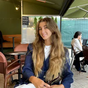Mathilde - Professeure & baby-sitter de confiance