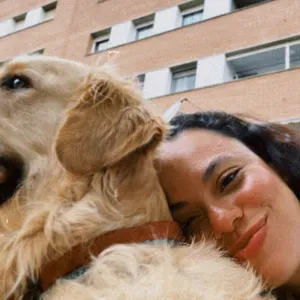 ¡Estoy disponible para ayudarte con tus deberes escolares!