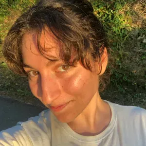 Babysitter attenta e disponibile ad Albenga e dintorni