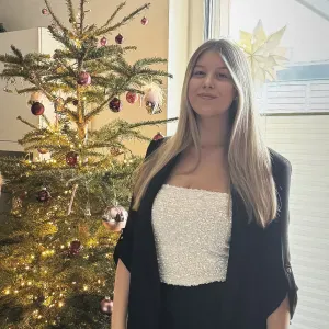 Erfahrene und qualifizierte Babysitterin sucht einen Minijob