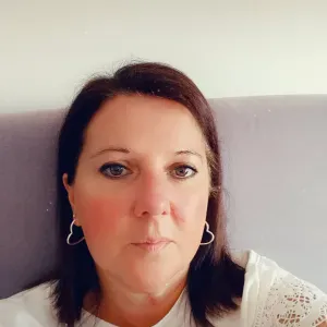 Femme de ménage  agent d entretien 