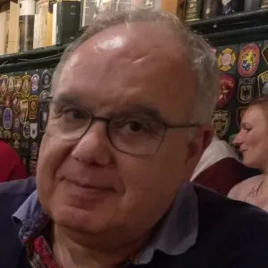 Estou à procura de um cuidador perto de mim