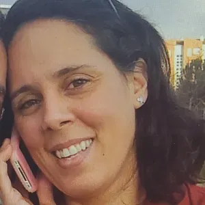 Procuro empregada doméstica