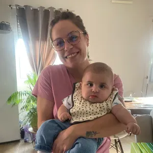 Baby-sitter diplômée CAP AEPE & BAC ASSP