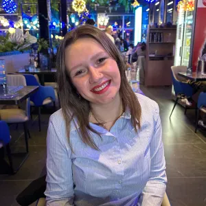 Baby-sitter sérieuse à Cognin  future professeure des écoles