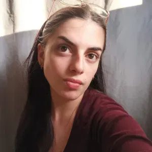 Aide babysitting à domicile sur Nîmes et alentours