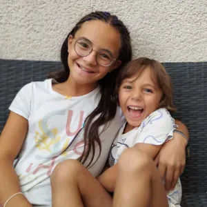 Babysitting 2 kids/Kinder (6 & 11 y.o. ) 2 days/week