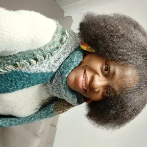 Dame de compagnie et Garde de nuit disponible à Paris