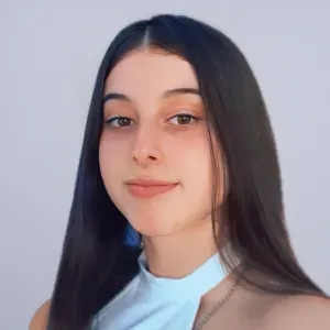 Babysitter com experiência com bebes e crianças no Algarve