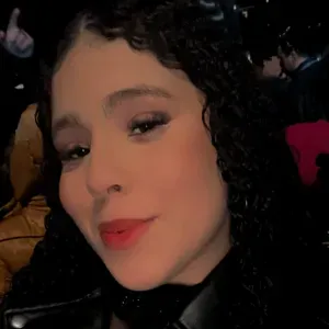 Empregada de limpeza no porto 