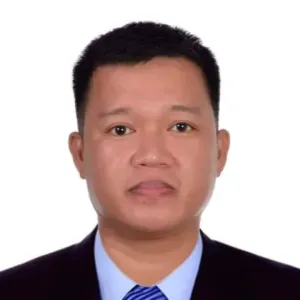 Filipino Cleaner in Paris.....