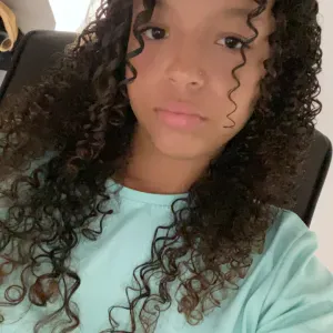 Baby-sitter qui expérimentée dans le 60 