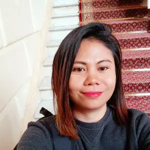 Professional Baby sitter in Philippines.