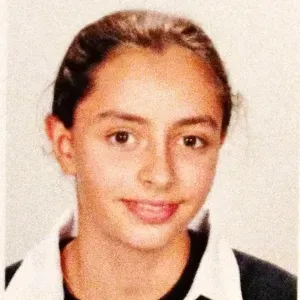 Lycéenne disponible près de paris/ puteaux