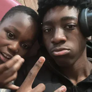 Baby-sitter à Lyon( étudiant de 17 ans)