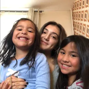 Etudiante et baby-sitter expérimentée