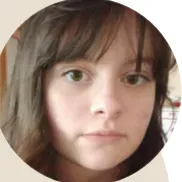 Baby-sitter et garde d'enfants à domicile