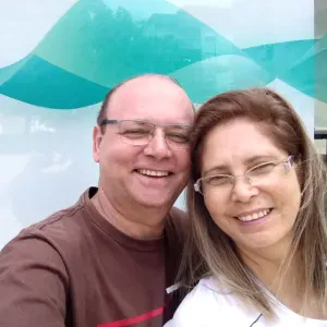 Experiência no Brasil, cuidava de crianças 