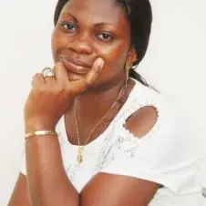 Baby-Sitter Expérimentée - Un Soin et une Attention