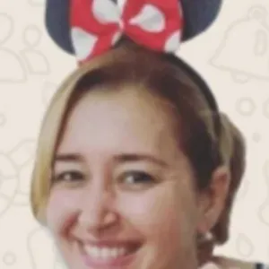 Babysitter responsável e com experiência 