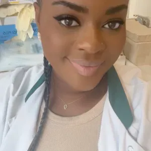 Je recherche une baby-sitter 