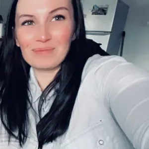 Aide ménagère à pleins temps  