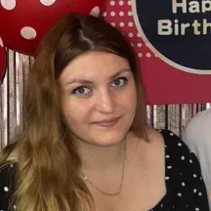 Addetta alle pulizie esperta e seria per privati e uffici