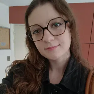 Pet-Sitter Rennes, fiable et attentionnée, adore les animaux