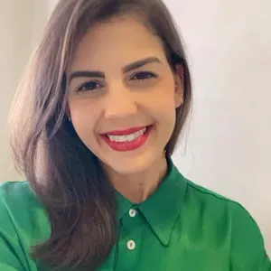 Baby-sitter sérieuse et disponible immédiatement