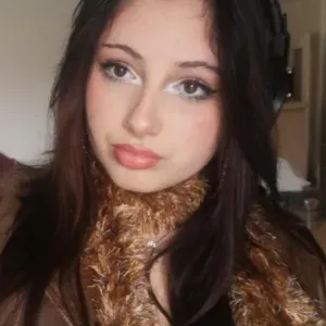 Jeune baby-sitter sur Voiron et aux alentours