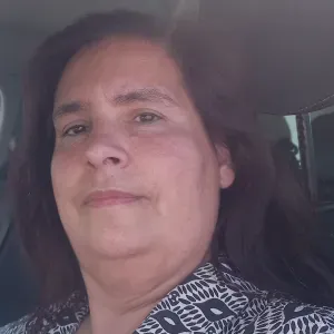 Cuidadora na zona da Lourinhã