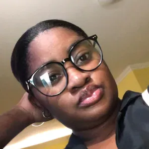 Cuidadora Responsável e compassiva em Braga