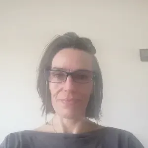 Baby sitter disponible sur Forest et alentours 