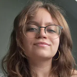 Étudiante disponible pour aide aux devoirs 