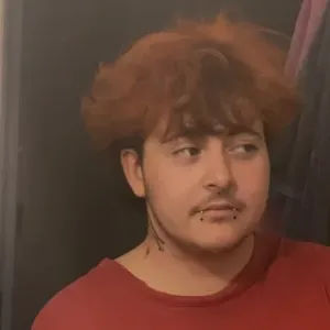 Disponible pour garder vos enfants avec bienveillance 