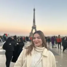 Garde d'enfants disponible pour nouvelle famille 